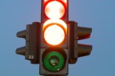 Semafori contasecondi: cosa sono e come funzionano semaforo giallo