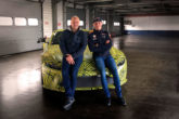 Verstappen prova la nuova Aston Martin Vantage