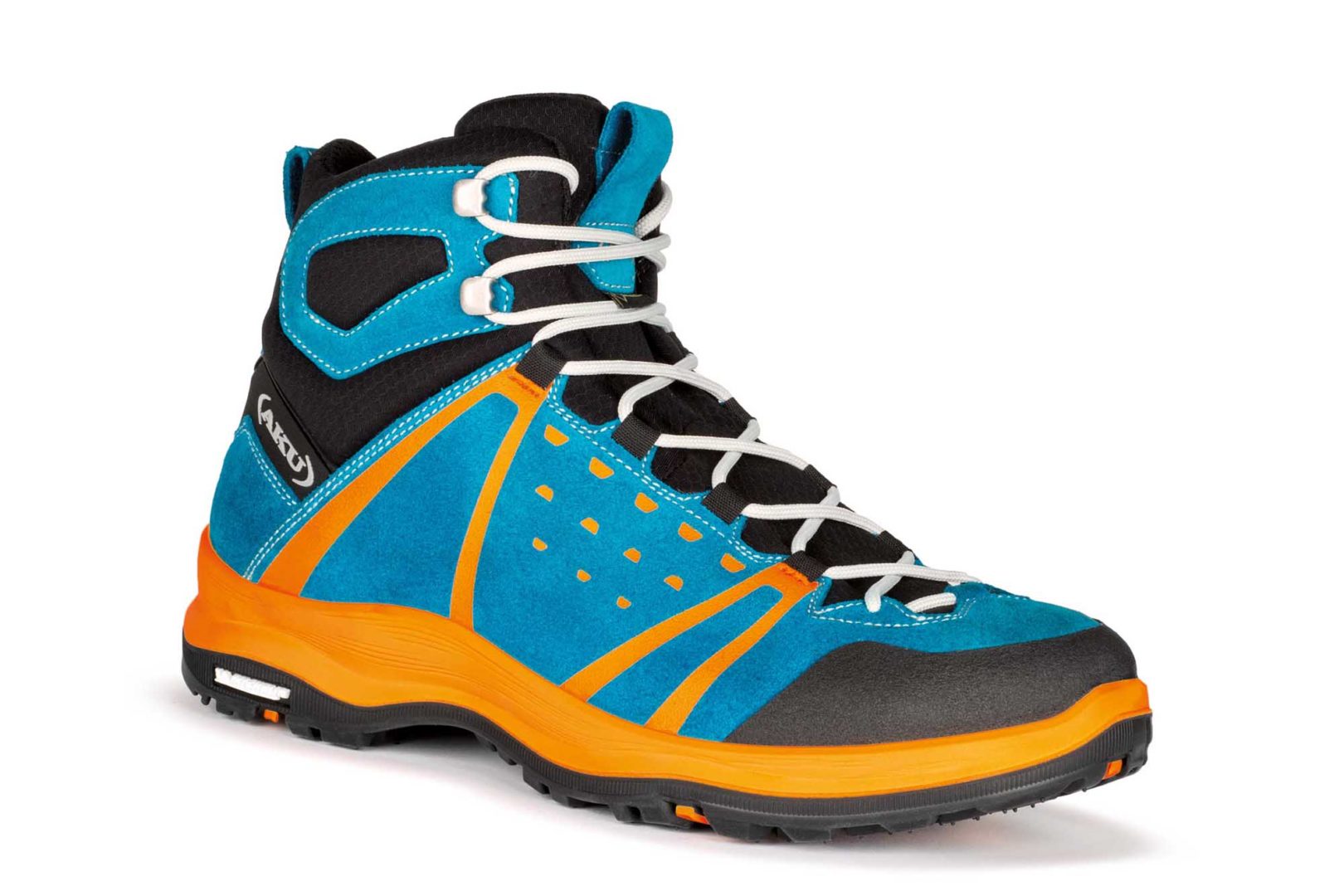 Michelin con Aku: ecco le scarpe per l'outdoor e il trekking urbano - QN  Motori