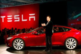 Elon Musk e Tesla Model 3 (Dual Motor in arrivo)
