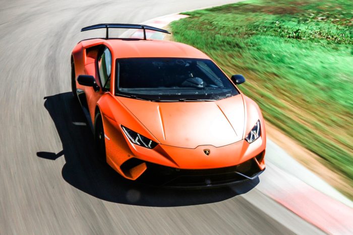 Lamborghini Huracán Performante, la più veloce di tutte su 8 circuiti