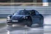 Porsche Taycan fa il record per la derapata più lunga per un'auto elettrica