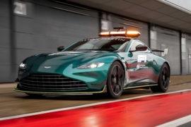 Aston Martin Vantage e DBX - safety car e auto medica per la Formula 1 8