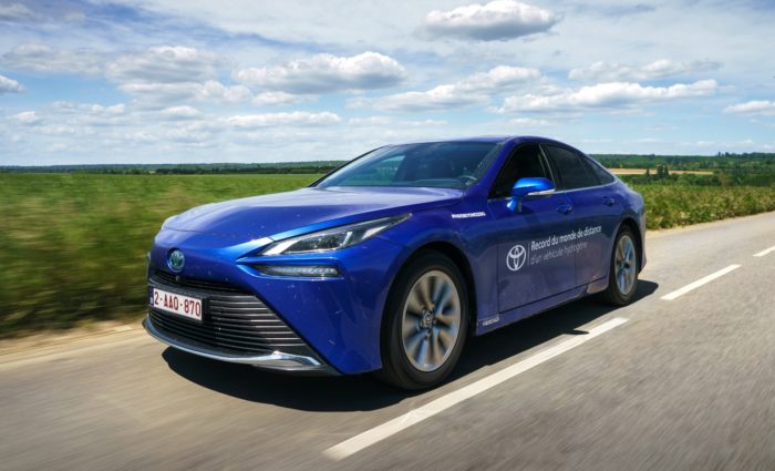 Record di percorrenza per Toyota Mirai, 1.000 km con un pieno di idrogeno