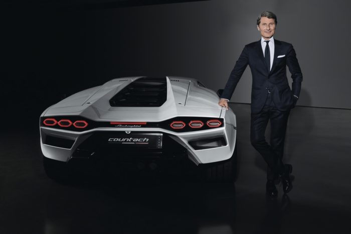 Lamborghini - Stephan Winkelmann con nuova Countach