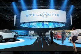 Stellantis al CES 2022 con tecnologia, esperienze on-site e virtuali Stellantis riacquista le azioni di Dongfeng