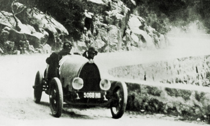 Bugatti Chiron Pur Sport sulle tracce della Type 13 del 1922 a La Turbie Hill Climb 1