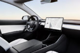 Tesla richiama 130 mila veicoli per un difetto al touchscreen