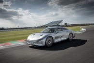 Mercedes-Vision-EQXX-elettrica-che-percorre-1.202-km-con-una-ricarica-13-195x130.jpeg