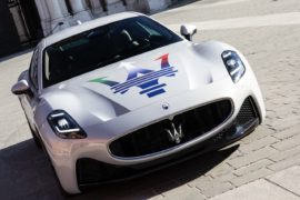 Maserati GranTurismo Modena e Trofeo su strada col V6 Nettuno 6