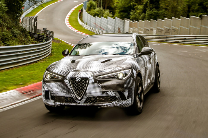 Alfa Romeo Stelvio Quadrifoglio, video integrale del record al Nurbur