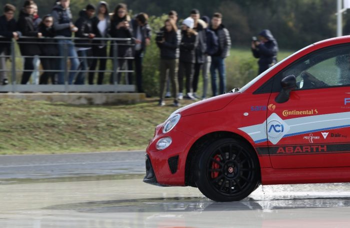 Guida sicura, ACI, Miur e Indire per la formazione degli studenti