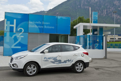 Auto a idrogeno, con Hyundai ix35 Fuel Cell un tour di oltre 1.800 km 1