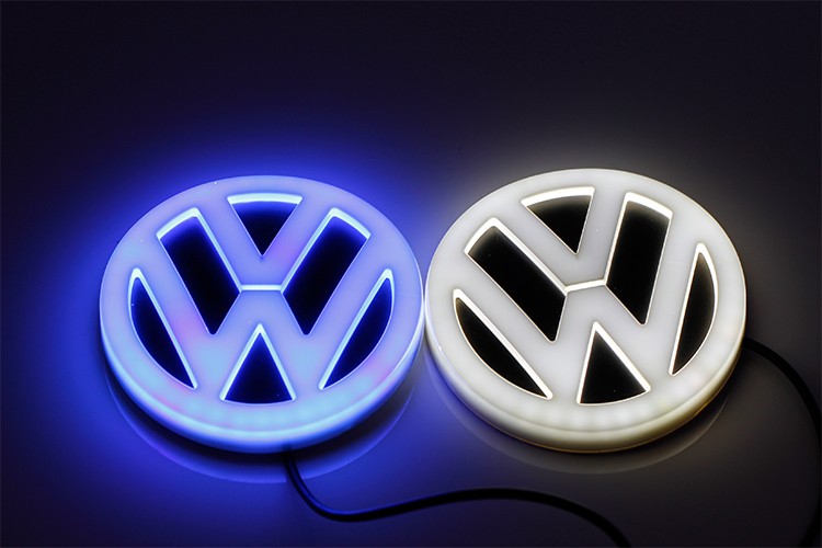 Volkswagen cambia logo, effetto della elettrificazione