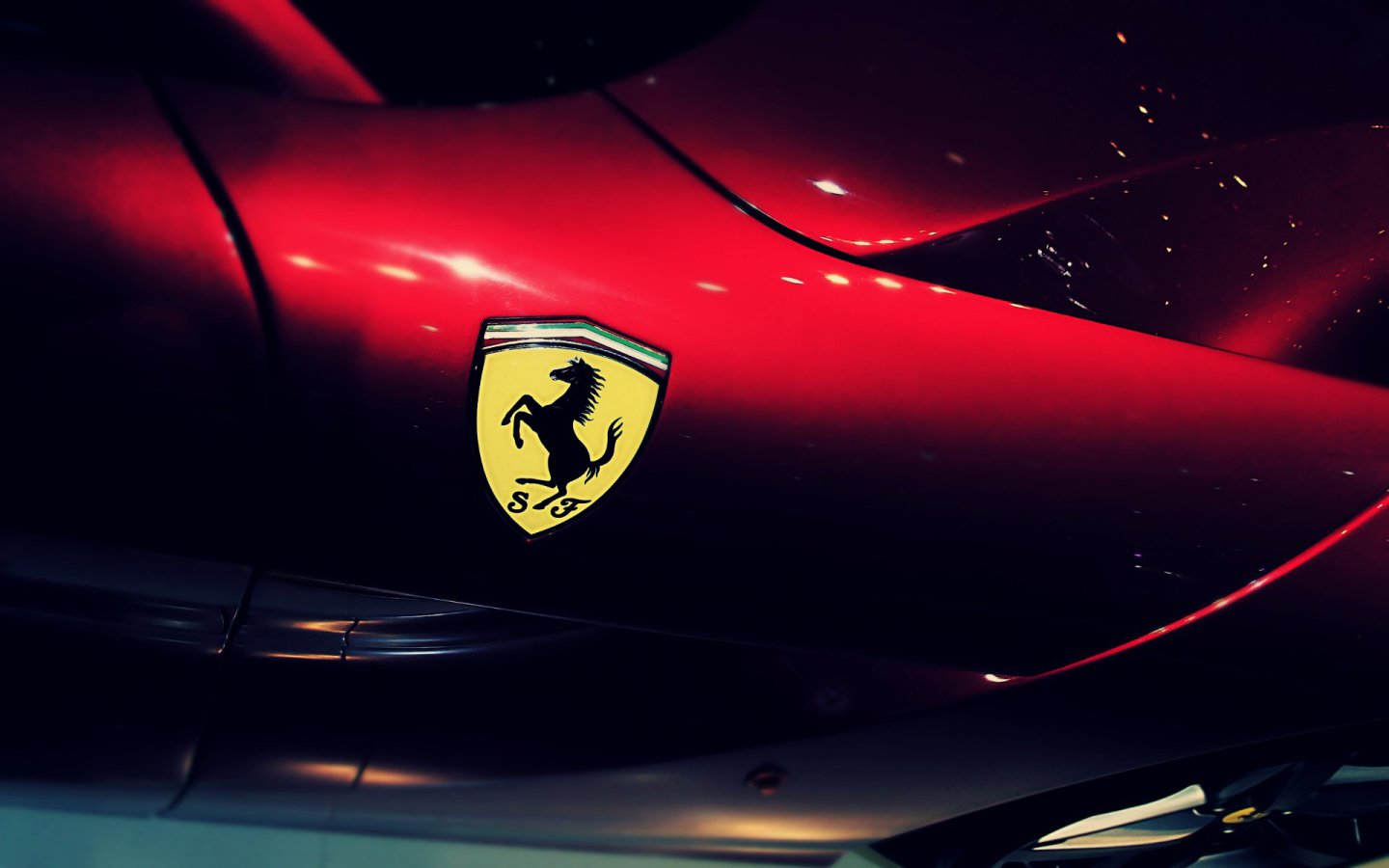 Ferrari, nel 2019 due nuovi modelli. Ok i ricavi, grande anno per la Rossa