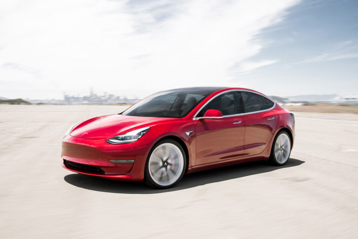 Tesla Model 3 in Italia a febbraio, prezzo da 59.600 euro