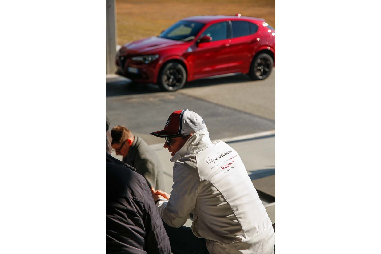 Kimi Räikkönen e Alfa Romeo Stelvio Quadrifoglio 8