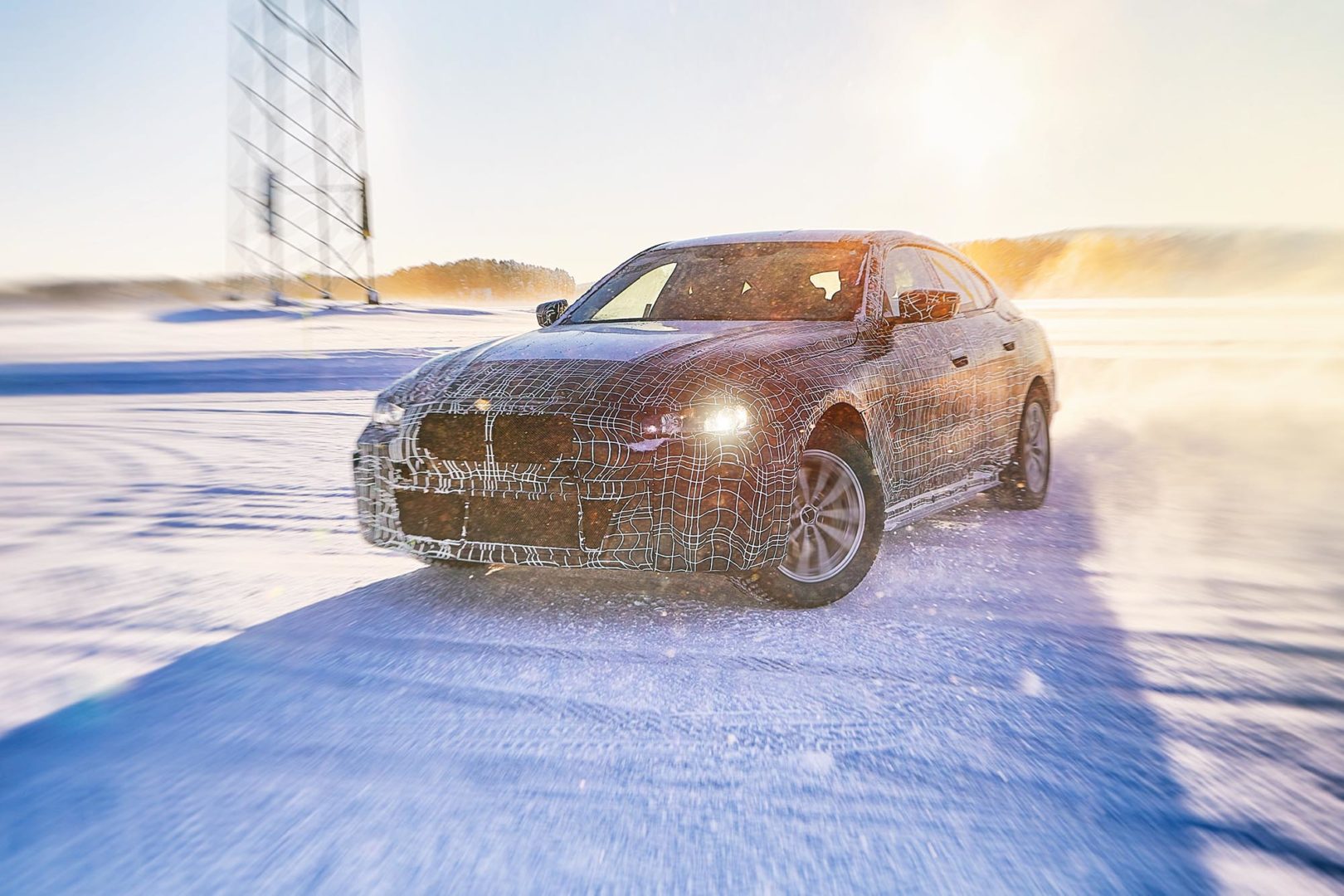 BMW iNEXT, i4 e iX3, test invernali per le elettriche