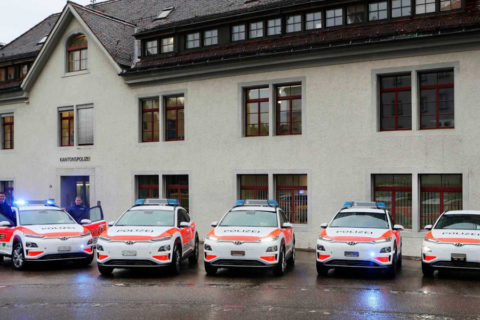 Hyundai Kona EV - le auto elettriche della polizia svizzera