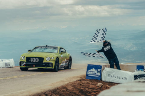 Bentley Continental GT - Record a Pikes Peak 1