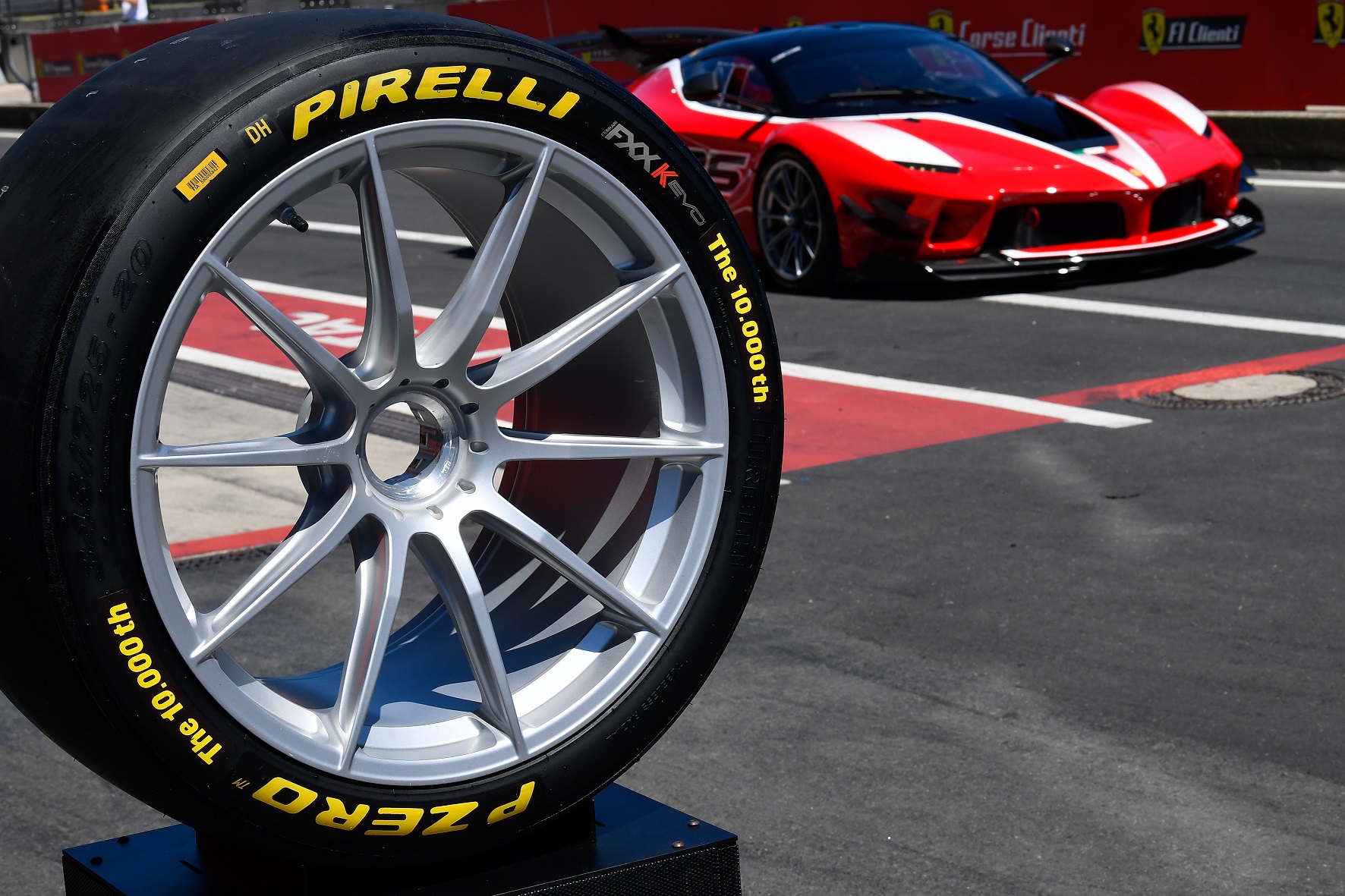 Diecimila volte in pista con Pirelli P Zero con il Programma Ferrari XX 2