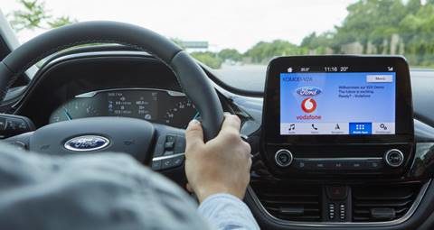 Ford e Vodafone, tecnologia per semplificare la ricerca del parcheggio