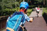Under 12 in bicicletta solo col casco, approvato l'emendamento