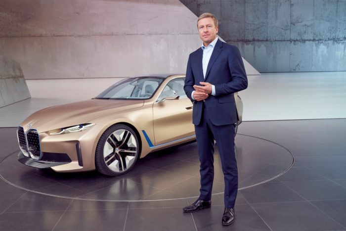 Oliver Zipse, CEO di BMW, con concept i4