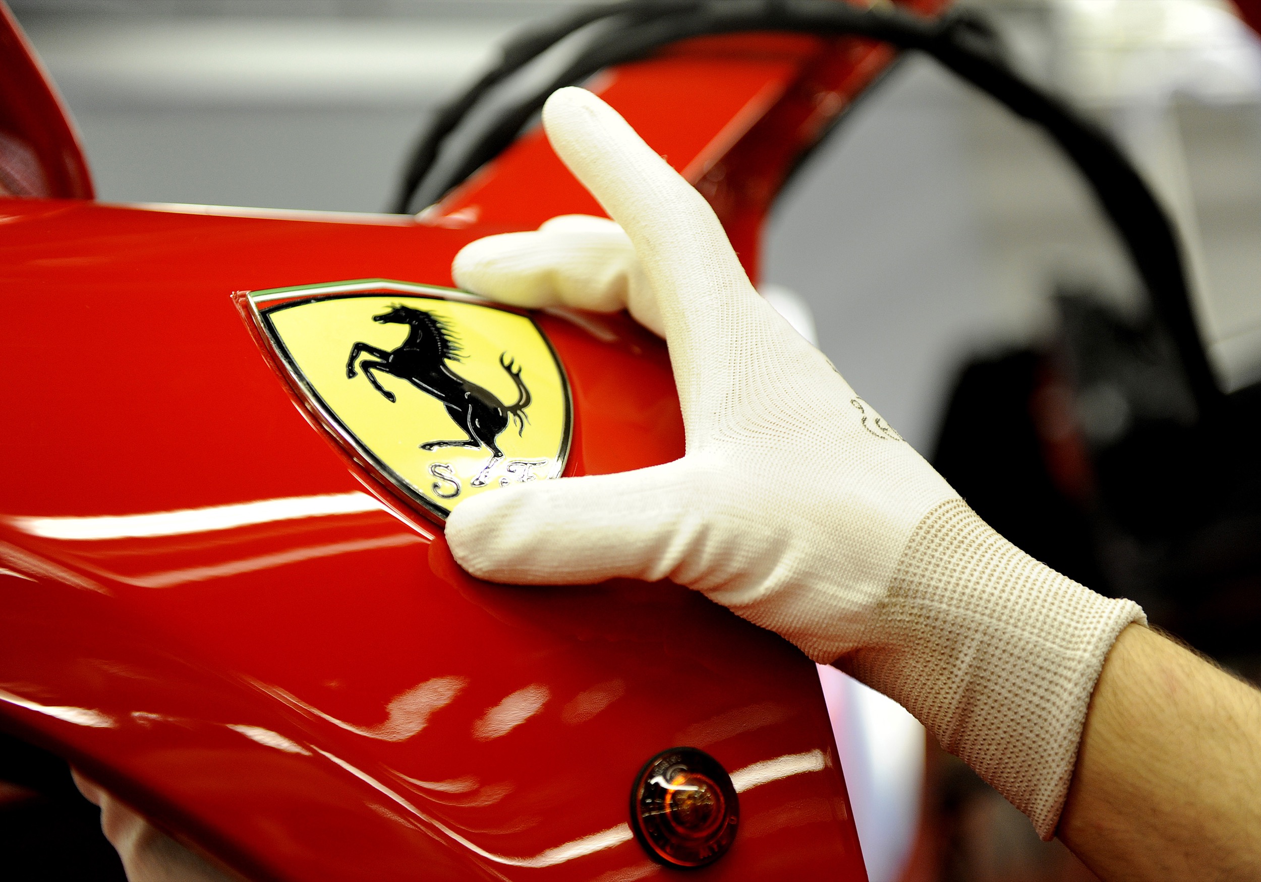 Stabilimento fabbrica Ferrari 5. Ferrari elettrica entro il 2030