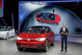 Volkswagen riconosce Tesla leader per il software delle auto elettriche. VW riparte dalla Cina