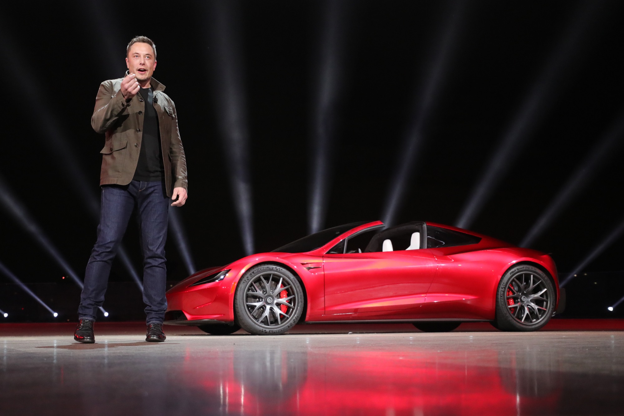 La futura Tesla Roadster 2 ed Elon Musk Tesla Roadster al Nurburgring nel 2021