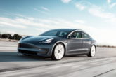 Tesla Model 3, quanto costa la gestione? Sorpresa, i clienti arrivano dal basso