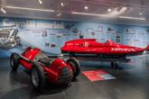 Alfetta campione del mondo di F1 e Arno. Cavalli Marini, al Museo Alfa Romeo la motonautica del Biscione