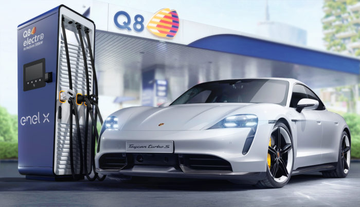 Porsche Italia, Q8 e Enel X insieme per ampliare la rete colonnine di ricarica ultra veloce