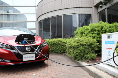 Ecco come Nissan vuole riciclare le vecchie batterie di auto elettriche