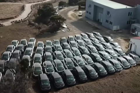 Oltre 100 BMW i3 giacciono abbandonate su un'isola coreana 1
