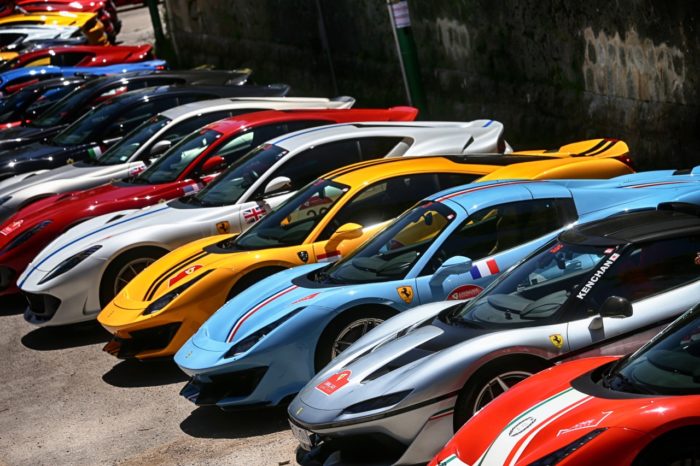 Ferrari, al via Cavalcade Riviera, record di equipaggi da tutto il mondo - Supercar 