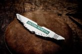 Aston Martin Wings Badge Production_07 Grande