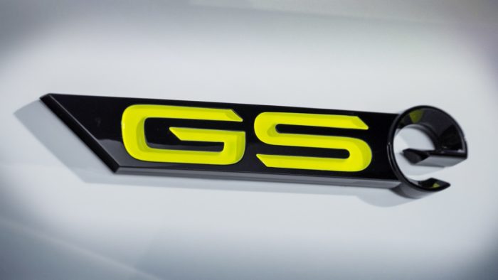 Opel GSe, torna la sigla, ma ora è Grand Sport electric