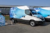 Petronas e Iveco progettano fluidi sostenibili per veicoli commerciali elettrici
