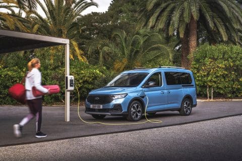 Ford Tourneo Connect plug-in hybrid - 1