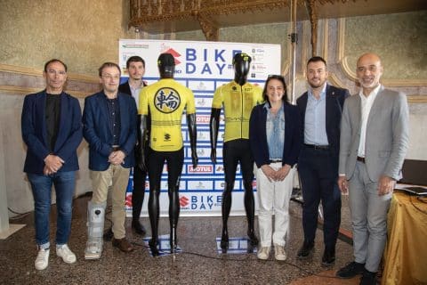 Suzuki presenta il 4° Bike Day