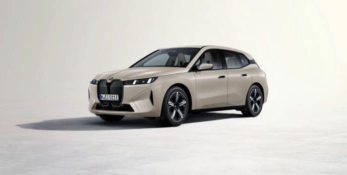 BMW iX xDrive45 7 e1738138689665 700x353