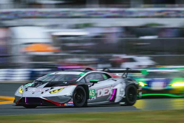 Lamborghini SC63 debutta alla 24 Ore di Daytona con il team ufficiale 10 700x467