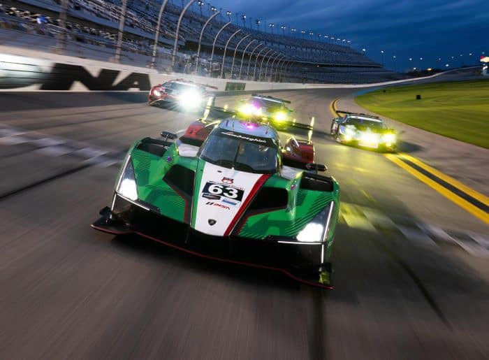 Lamborghini SC63 debutta alla 24 Ore di Daytona con il team ufficiale 3 e1737479553796 700x515
