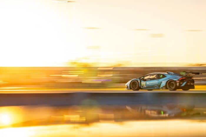 Lamborghini a Daytona guasto amaro vittoria sfuma sospensione ko 5 700x466