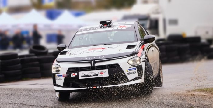 Lancia rinasce nei rally con il nuovo Trofeo Ypsilon Rally4 HF e1737987077357 700x354