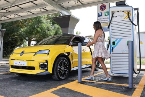 Mobilize e Free To X alleanza per la ricarica rapida in Italia carica auto elettriche 4 e1736839590675 480x320