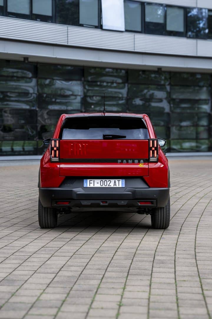 Nuovo Fiat Grande Panda 2025 su strada le foto ufficiali 115 720x1080