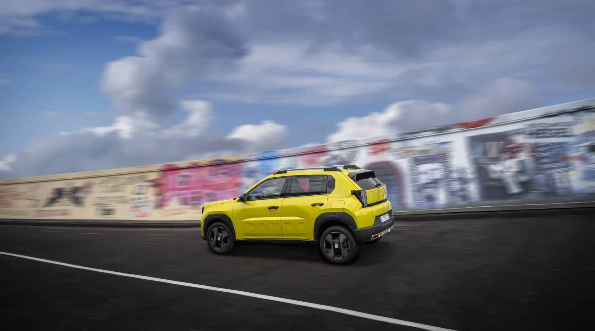 Nuovo Fiat Grande Panda 2025 su strada le foto ufficiali 23 1920x1071